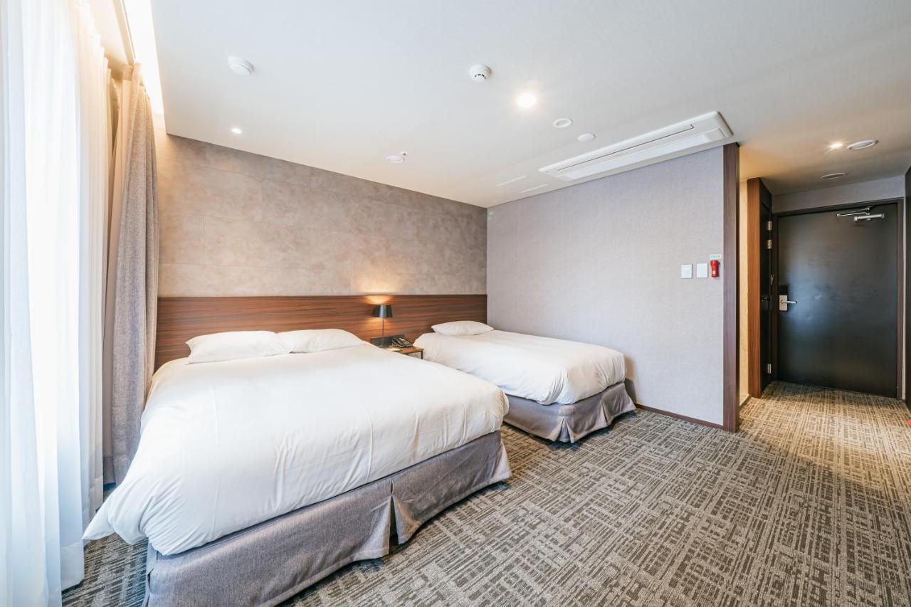 Hotel With City Jeju Exteriör bild