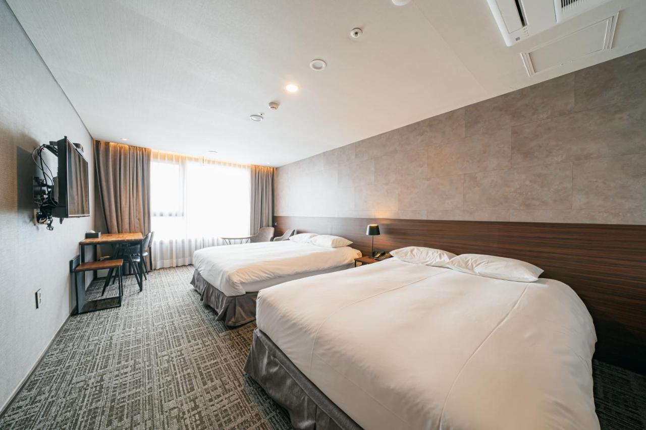 Hotel With City Jeju Exteriör bild